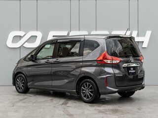 2018 Honda Freed II, серый, 1530000 рублей, вид 2
