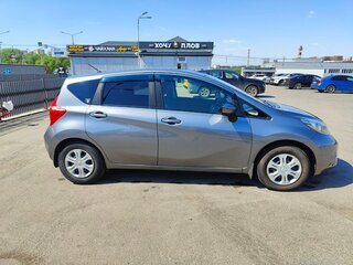 2016 Nissan Note II Рестайлинг, серебристый, 799000 рублей, вид 3