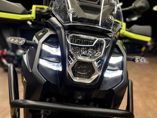 2026 QJMotor SVT 650 X, чёрный, 729000 рублей, вид 4
