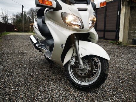 2007 Suzuki Burgman (SkyWave) 650, белый, 420000 рублей, вид 4