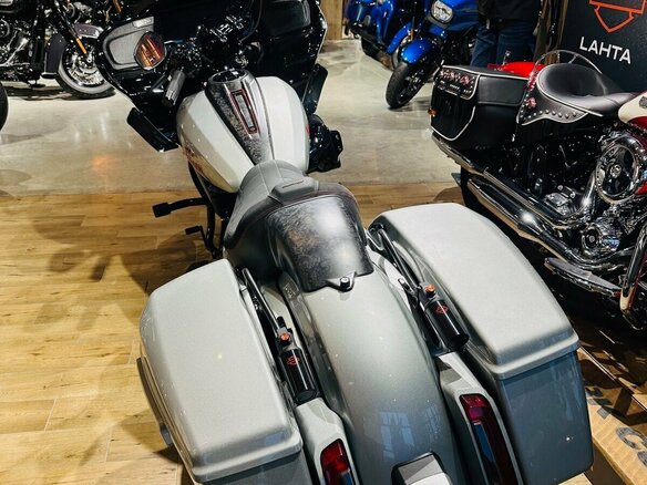 2025 Harley-Davidson CVO Road Glide ST, серебристый, 6500000 рублей - вид 7