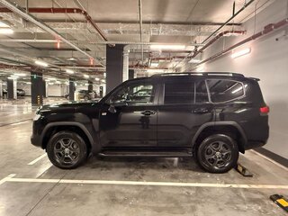 2021 Toyota Land Cruiser 300 Series, чёрный, 9300000 рублей, вид 5