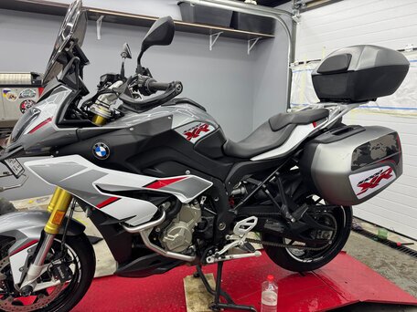 2017 BMW S 1000 XR, серебристый, 1170000 рублей, вид 1