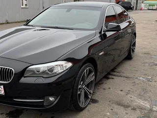 2011 BMW 5 серии 523i VI (F10/F11/F07), чёрный, 2500000 рублей, вид 5