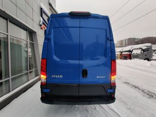 2024 Iveco Daily, синий, 8500000 рублей, вид 4