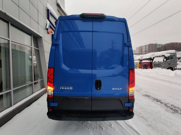 2024 Iveco Daily, синий, 8500000 рублей - вид 3