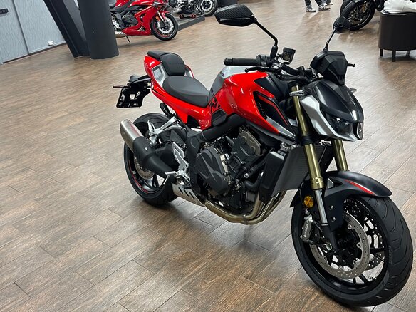 2026 QJMotor SRK 800, красный, 820000 рублей - вид 5