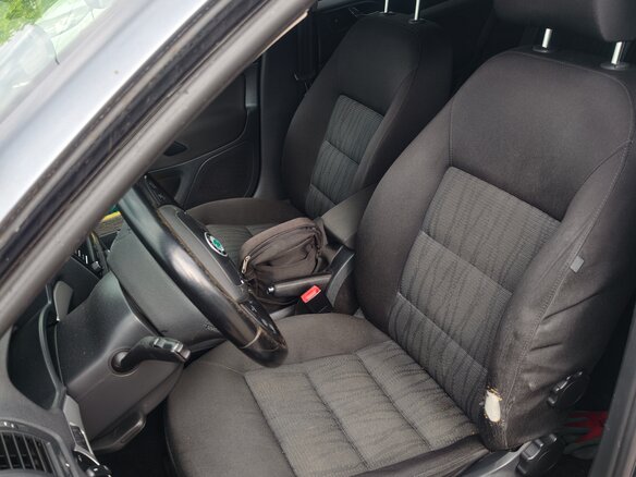 2012 Skoda Octavia II (A5) Рестайлинг, серый, 1350000 рублей - вид 8
