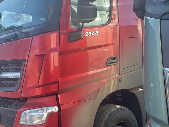 2023 Beiben (North Benz) 2648S, красный, 2798000 рублей - вид 2