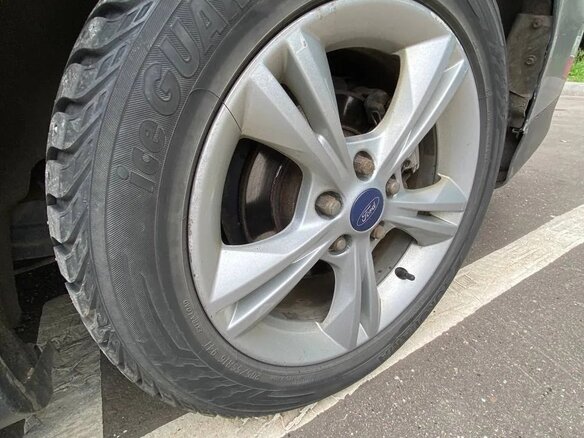 2013 Ford Focus III, серый, 590000 рублей - вид 9