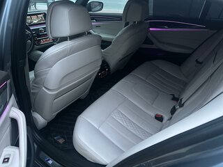 2017 BMW 5 серии M550i xDrive VII (G30/G31/G38), серый, 6500000 рублей, вид 5