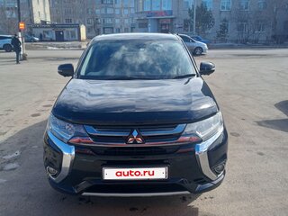 2015 Mitsubishi Outlander PHEV III Рестайлинг 2, чёрный, 1910000 рублей, вид 1