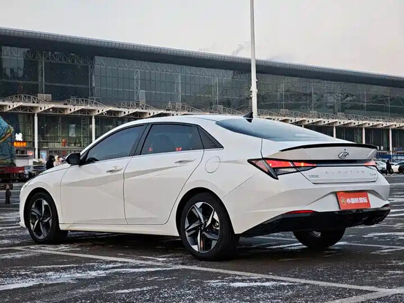 2022 Hyundai Elantra VII (CN7), белый, 1570000 рублей - вид 6