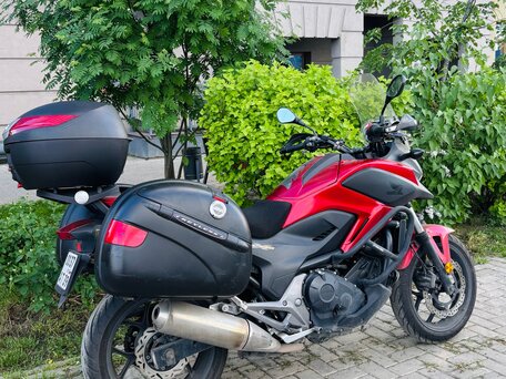 2015 Honda NC 750X, красный, 550000 рублей, вид 2