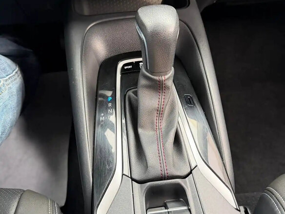 2022 Toyota Corolla XII (E210), белый, 1750000 рублей - вид 16