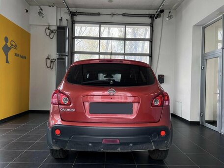 2008 Nissan Qashqai I, красный, 700000 рублей, вид 5