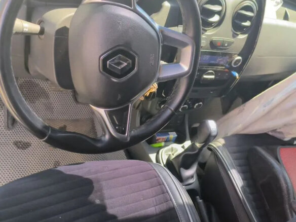 2019 Renault Duster I Рестайлинг, серебристый, 1600000 рублей - вид 3