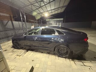 2021 Kia K5 III, синий, 2200000 рублей, вид 3