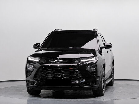 2022 Chevrolet TrailBlazer III, чёрный, 1720000 рублей, вид 3