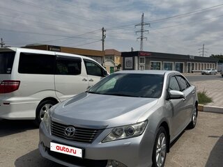2011 Toyota Camry VII (XV50), серый, 835000 рублей, вид 1