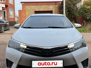 2013 Toyota Corolla XI (E160, E170, E180), белый, 1145000 рублей, вид 1