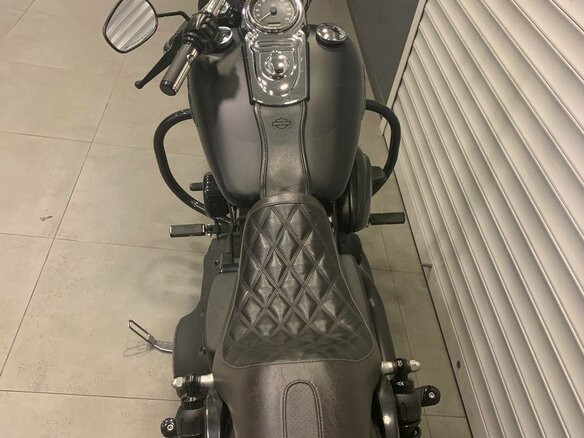 2012 Harley-Davidson Fat Bob, чёрный, 850000 рублей - вид 7