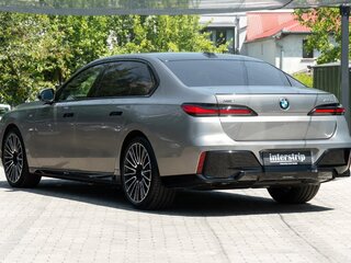 2025 BMW 7 серии 740d xDrive VII (G70), серый, 11603000 рублей, вид 3