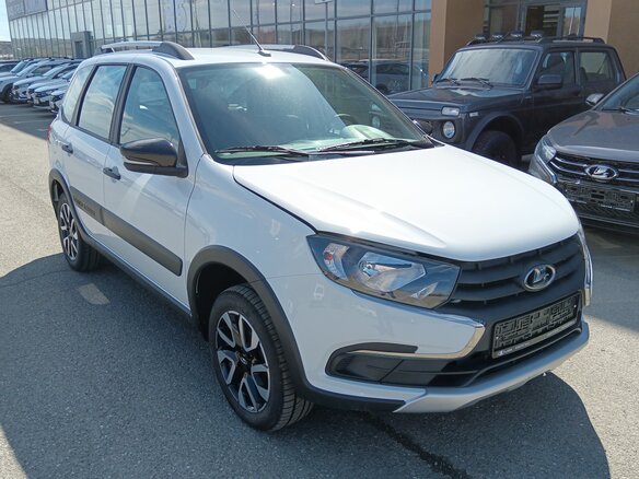 2026 Lada (ВАЗ) Granta Cross I Рестайлинг, белый - вид 3