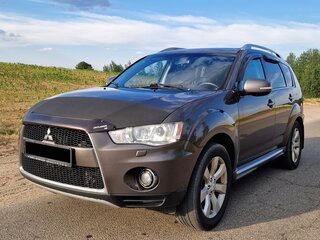 2010 Mitsubishi Outlander II Рестайлинг, коричневый, 988000 рублей, вид 2