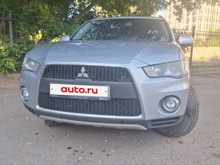 2011 Mitsubishi Outlander II Рестайлинг, серебристый, 1150000 рублей, вид 3