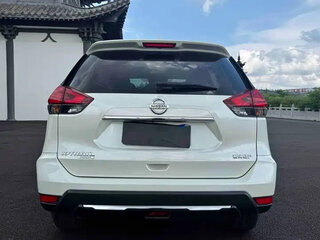 2022 Nissan X-Trail III Рестайлинг, белый, 1890898 рублей, вид 5