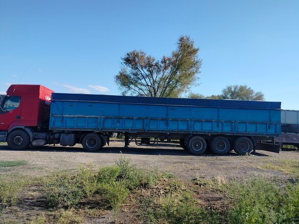 2005 Renault Premium, красный, 1700000 рублей - вид 3