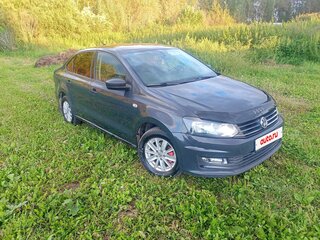 2017 Volkswagen Polo V Рестайлинг, серый, 705000 рублей, вид 2