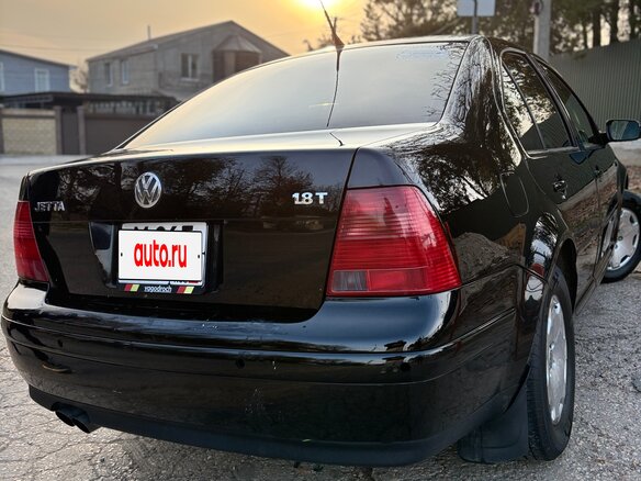 2002 Volkswagen Jetta IV, чёрный, 435000 рублей - вид 2