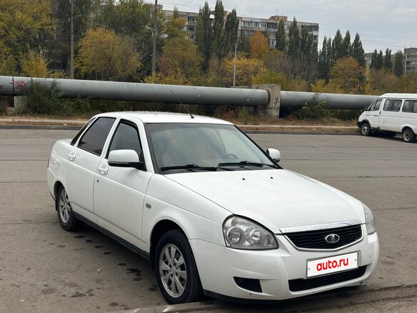 2013 Lada (ВАЗ) Priora I Рестайлинг, белый, 450000 рублей - вид 1