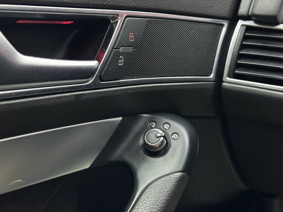 2011 Audi A6 III (C6) Рестайлинг, чёрный, 1595000 рублей - вид 17