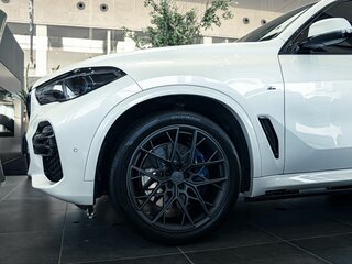 2021 BMW X5 30d IV (G05/G18), белый, 8100000 рублей, вид 3