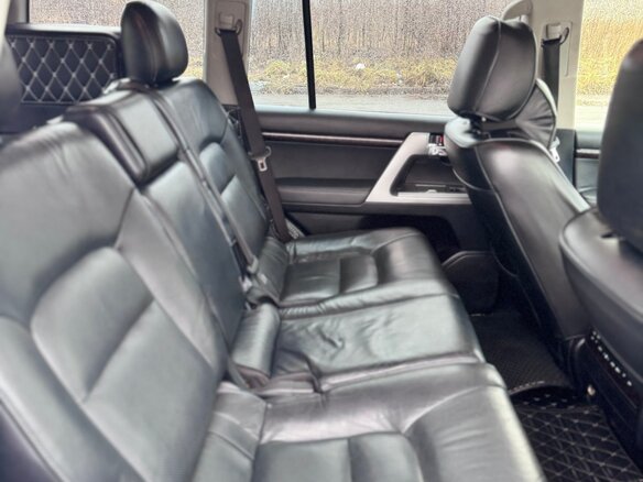 2012 Toyota Land Cruiser 200 Series Рестайлинг 1, серебристый - вид 15