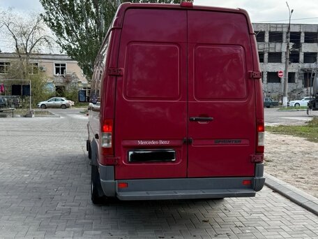 2003 Mercedes-Benz Sprinter, красный, 2000000 рублей, вид 4