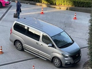 2018 Hyundai H-1 II Рестайлинг 2, серебристый, 3450000 рублей, вид 2