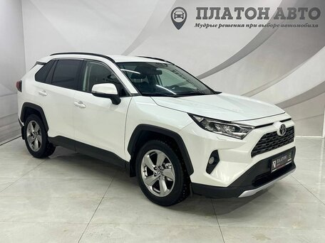 2019 Toyota RAV4 V (XA50), белый, 2329000 рублей, вид 3