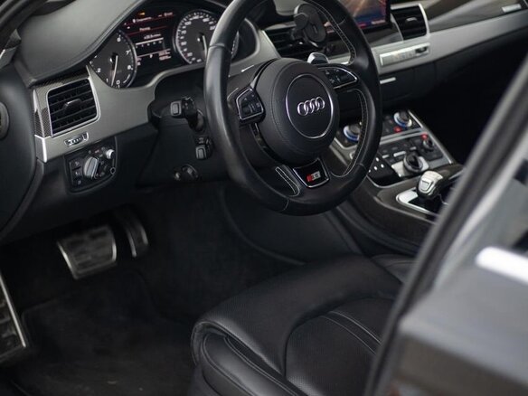 2014 Audi S8 III (D4) Рестайлинг, чёрный, 4500000 рублей - вид 14