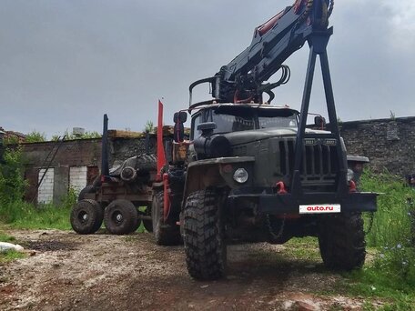 1983 Урал 4320, зелёный, 1500000 рублей, вид 2