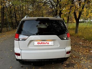 2011 Citroen C-Crosser, белый, 1150000 рублей, вид 3