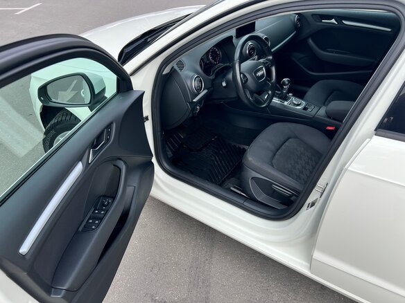 2013 Audi A3 III (8V), белый, 1350000 рублей - вид 10