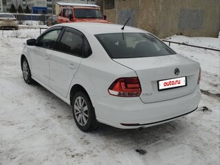 2016 Volkswagen Polo V Рестайлинг, белый, 970000 рублей, вид 3