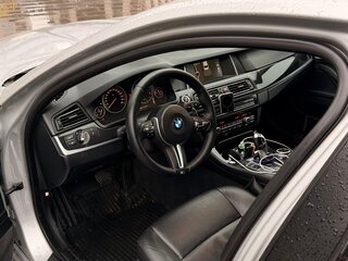2013 BMW 5 серии 525d VI (F10/F11/F07) Рестайлинг, серебристый, 1890000 рублей, вид 3