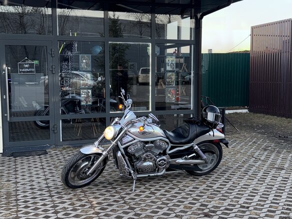 2003 Harley-Davidson V-Rod, серебристый, 800000 рублей