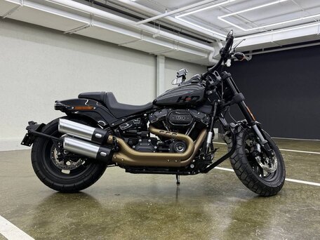2023 Harley-Davidson Fat Bob, чёрный, 2100000 рублей, вид 4