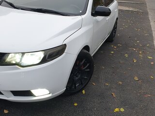 2009 Kia Cerato 4-speed II, белый, 650000 рублей, вид 1